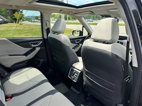 Used 2020 Subaru Forester Premium AWD/4WD image 21
