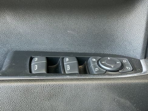 Used 2024 GMC Sierra 1500 SLT image 11