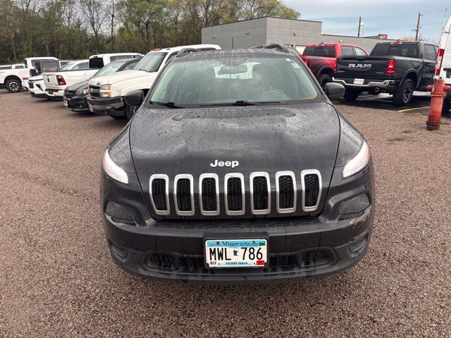 Used 2016 Jeep Cherokee Sport w/ Cold Weather Group AWD/4WD image 2