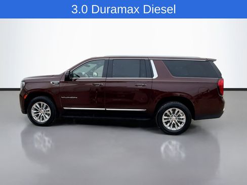 Used 2022 GMC Yukon XL SLT w/ SLT Premium Package image 8