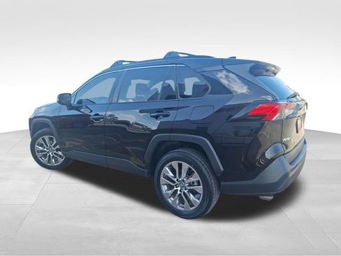 Used 2019 Toyota RAV4 XLE Premium w/ Advanced Technology Package FWD image 5