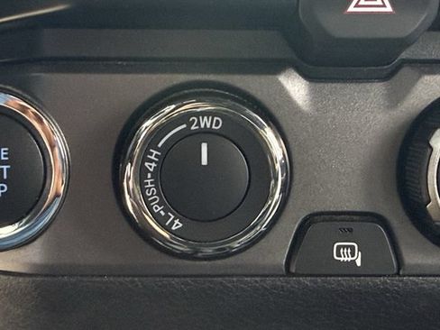 Used 2020 Toyota Tacoma TRD Off-Road AWD/4WD image 22