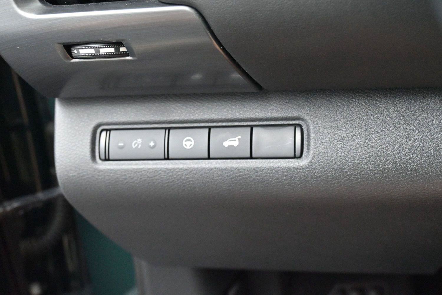 Used 2022 Nissan Pathfinder SL w/ Cargo Package AWD/4WD image 29