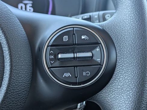 Used 2025 Kia Soul LX FWD image 24