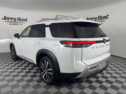 Used 2025 Nissan Pathfinder Platinum w/ Cargo Package FWD image 8