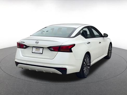 Used 2025 Nissan Altima 2.5 SV image 14