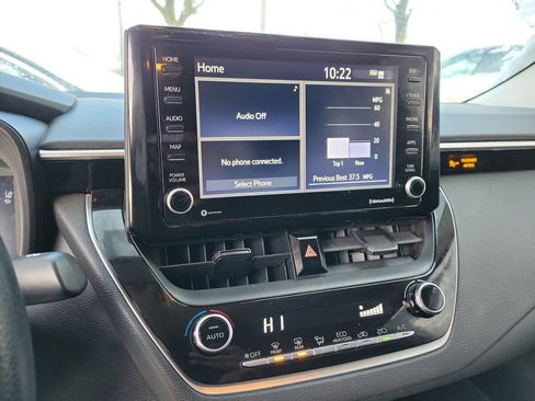 Used 2022 Toyota Corolla LE image 7