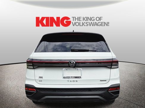 Certified 2025 Volkswagen Taos SE AWD/4WD image 4