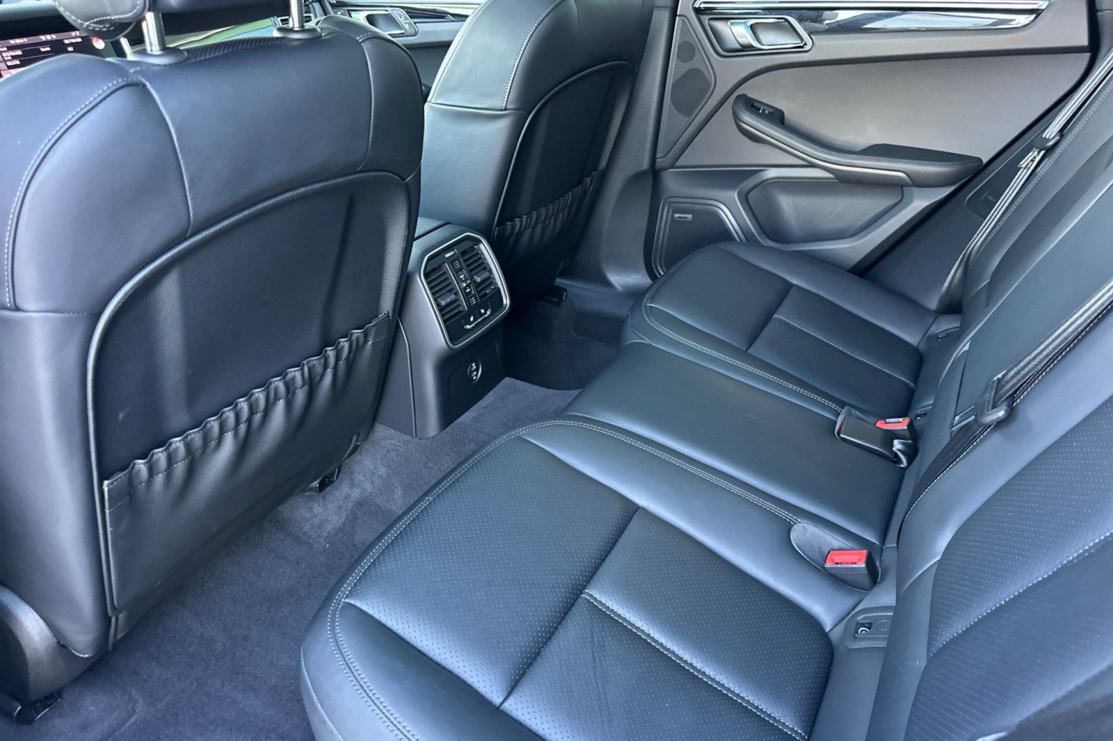 Used 2026 Porsche Macan S AWD/4WD image 13