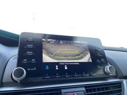Used 2019 Honda Accord LX image 34
