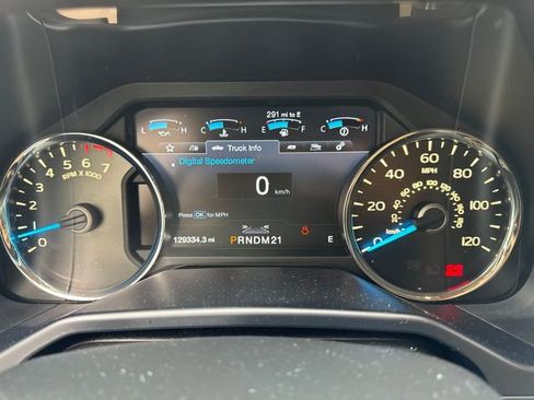 Used 2015 Ford F150 Lariat w/ Equipment Group 502A Luxury AWD/4WD image 19