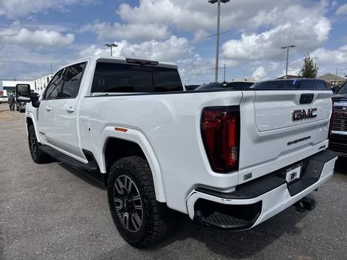 Used 2022 GMC Sierra 2500 AT4 w/ AT4 Premium Plus Package image 9