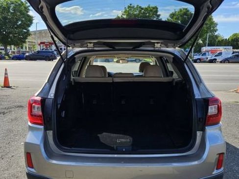 Used 2015 Subaru Outback 2.5i Limited AWD/4WD image 28