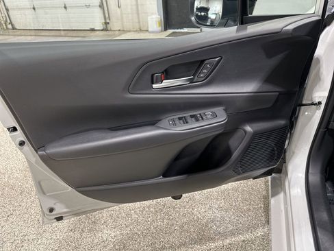 Used 2024 Toyota Prius Prime Premium image 13