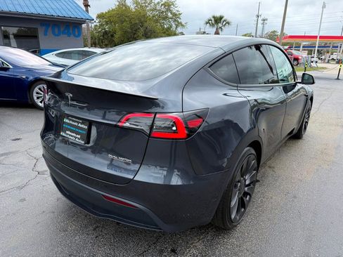 Used 2025 Tesla Model Y Performance image 5