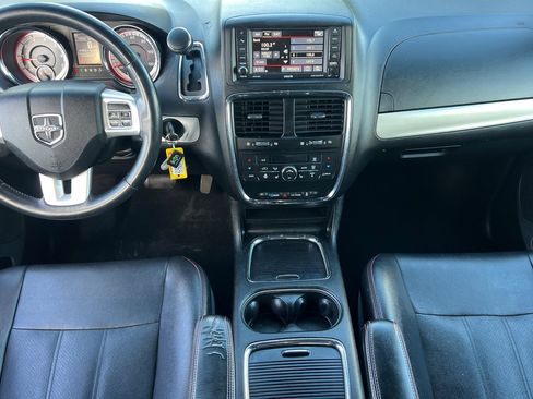 Used 2017 Dodge Grand Caravan GT image 10