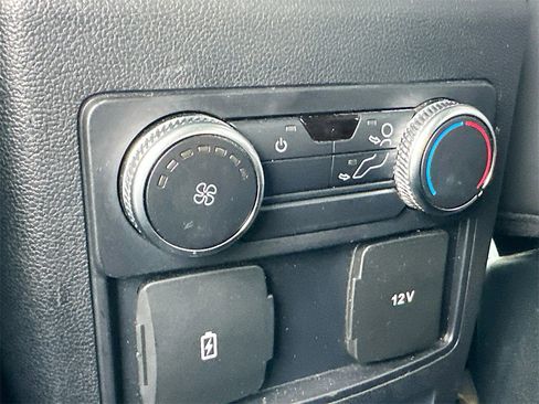 Used 2021 Ford Explorer XLT w/ Equipment Group 202A image 25