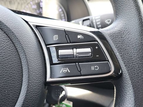 Used 2024 Kia Forte LXS FWD image 18