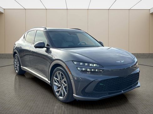 Certified 2023 Genesis GV60 Advanced image 7