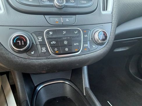 Used 2024 Chevrolet Malibu LT FWD image 24