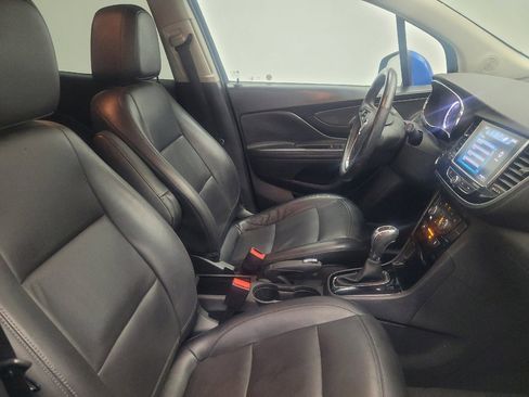 Used 2017 Buick Encore Essence FWD image 21