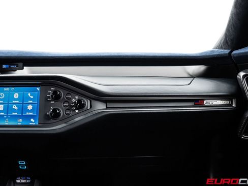 Used 2018 Ford GT RWD image 41