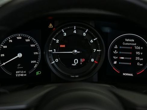 Used 2023 Porsche 911 Carrera image 43