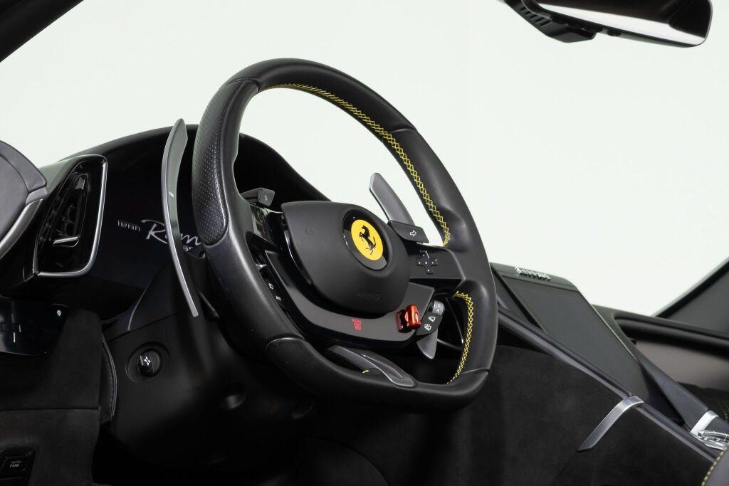 Used 2025 Ferrari Roma Spider RWD image 31