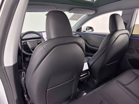 Used 2024 Tesla Model 3 Long Range image 39