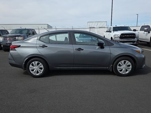 Used 2025 Nissan Versa S w/ Trunk Package FWD image 9