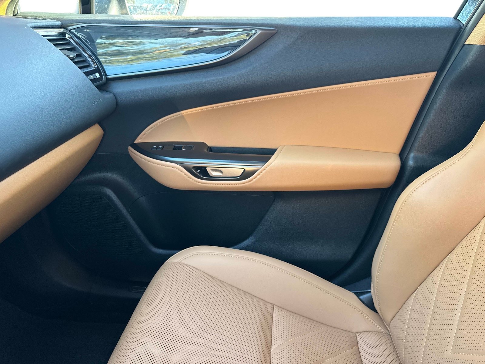 Used 2026 Lexus NX 450h+ AWD w/ Accessory Package (K3) image 24