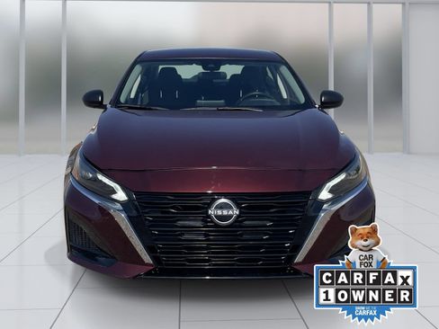 Certified 2025 Nissan Altima 2.5 SV FWD image 9