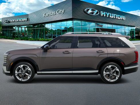 New 2026 Hyundai Palisade Limited FWD image 3