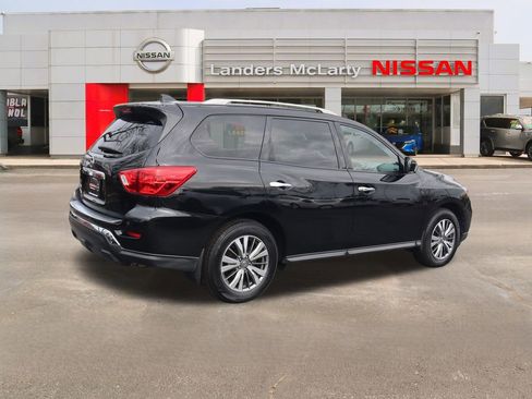 Used 2020 Nissan Pathfinder S image 3