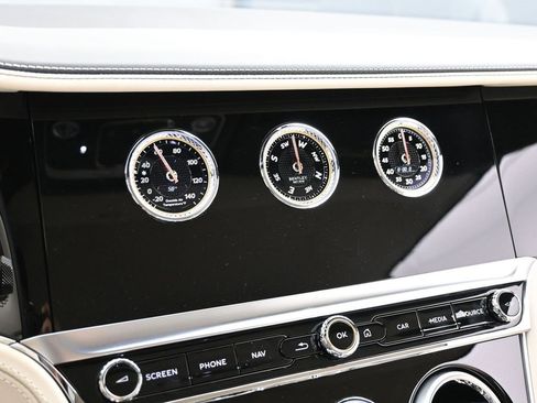 Used 2024 Bentley Continental GT image 26