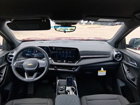 New 2026 Chevrolet Equinox LT w/ Safety and Technology Package FWD image 12