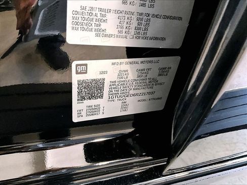 Used 2024 GMC Sierra 1500 Denali w/ Denali Reserve Package AWD/4WD image 37