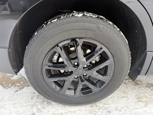 Used 2024 Chevrolet Equinox LT image 11