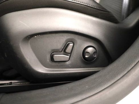 Used 2023 Jeep Compass Altitude w/ Sun and Sound Group image 11