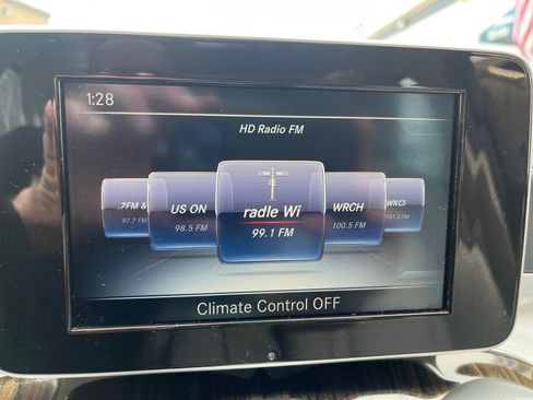 Used 2016 Mercedes-Benz C 300 4MATIC Sedan image 8