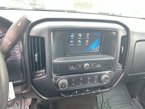 Used 2018 Chevrolet Silverado 1500 Custom w/ Custom Value Package AWD/4WD image 13