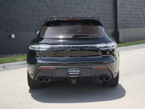 Certified 2026 Porsche Macan AWD/4WD image 6