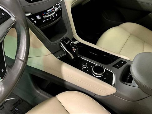 Used 2021 Cadillac XT5 Premium Luxury w/ LPO, Floor Liner Package AWD/4WD image 18