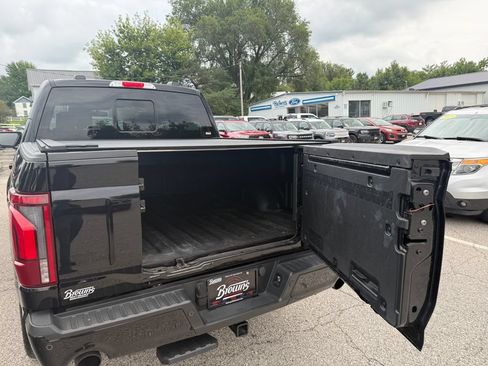 Used 2025 Ford F150 Lariat w/ Equipment Group 502A High AWD/4WD image 13