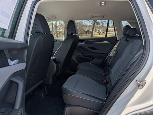 New 2026 Volkswagen Tiguan SE AWD/4WD image 6