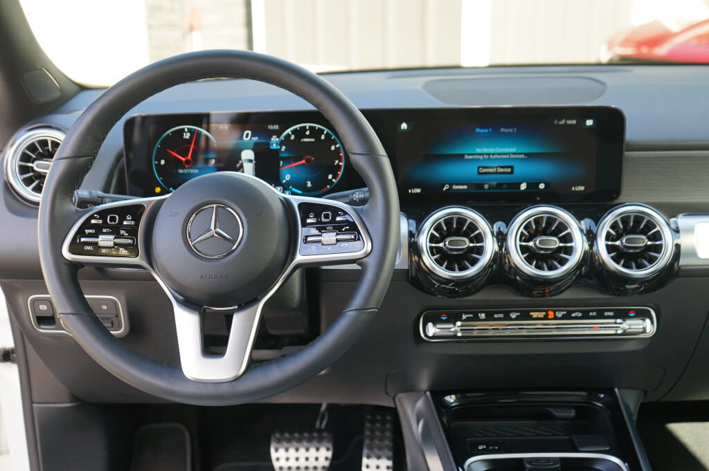 Used 2023 Mercedes-Benz GLB 250 4MATIC image 22