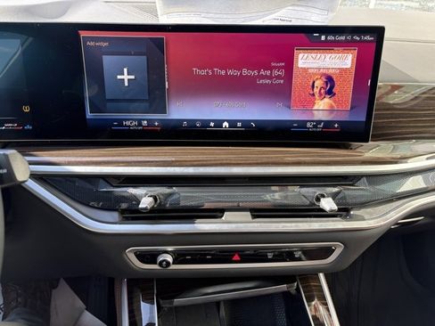 Used 2025 BMW X5 xDrive40i w/ Parking Assistance Package image 14