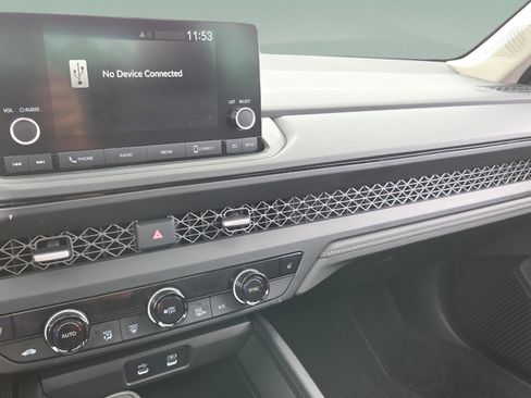 Certified 2023 Honda Accord EX image 21