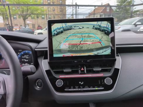 Used 2026 Toyota Corolla SE w/ SE Package FWD image 18