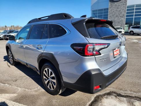 Used 2025 Subaru Outback Premium image 19